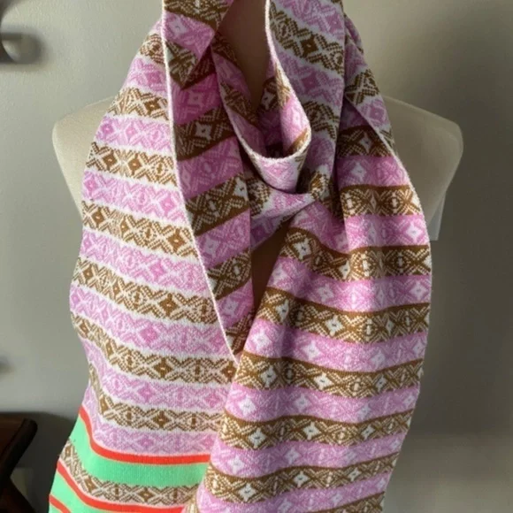 Anthropologie Maeve Pink Abstract Knit Scarf - Picture 6 of 6